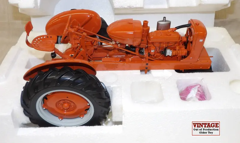 1/12 Scale B11YE34 Allis-Chalmers WC Tractor – Narrow Front Configuration