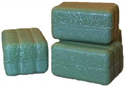 1/16 Scale Green Square Hay Bales #12665