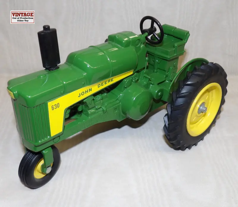 1/16 Scale John Deere 630 LP Tractor (1958) – Tricycle Front Collector Edition #5590DA