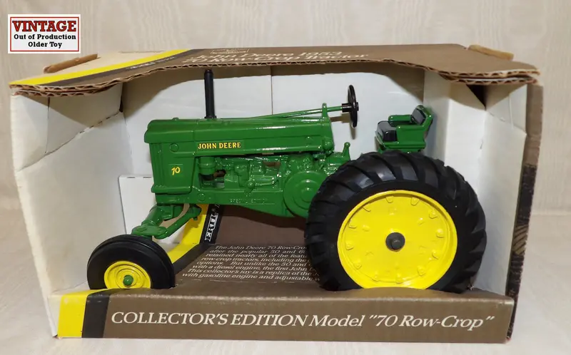 1/16 Scale John Deere 70 Row-Crop Tractor (1953) – Wide Front Collector Edition #5611CE