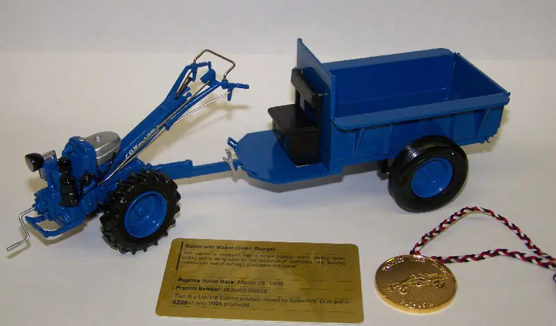 1/20 Blue Iron Bull GN-12K Hand-Held Tractor with Wagon – Model #400011