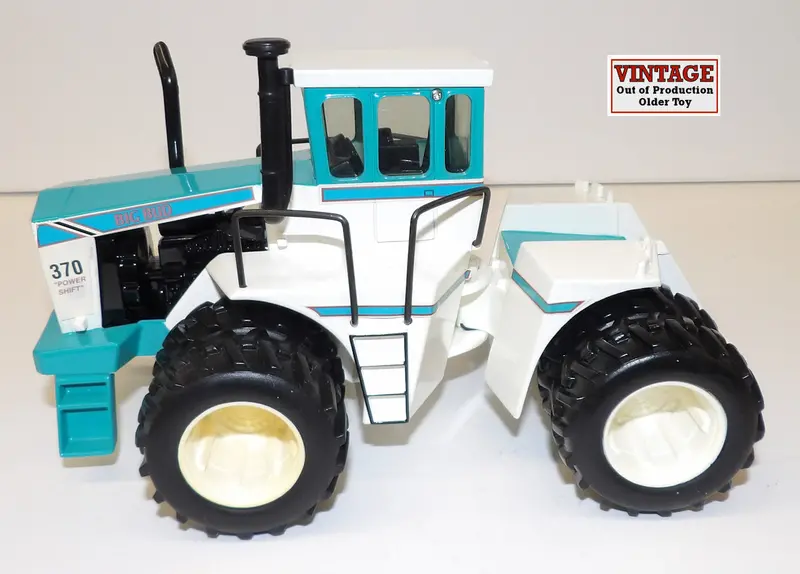1/32 Big Bud 370 4WD Tractor – Bafus Blue Finish with Duals