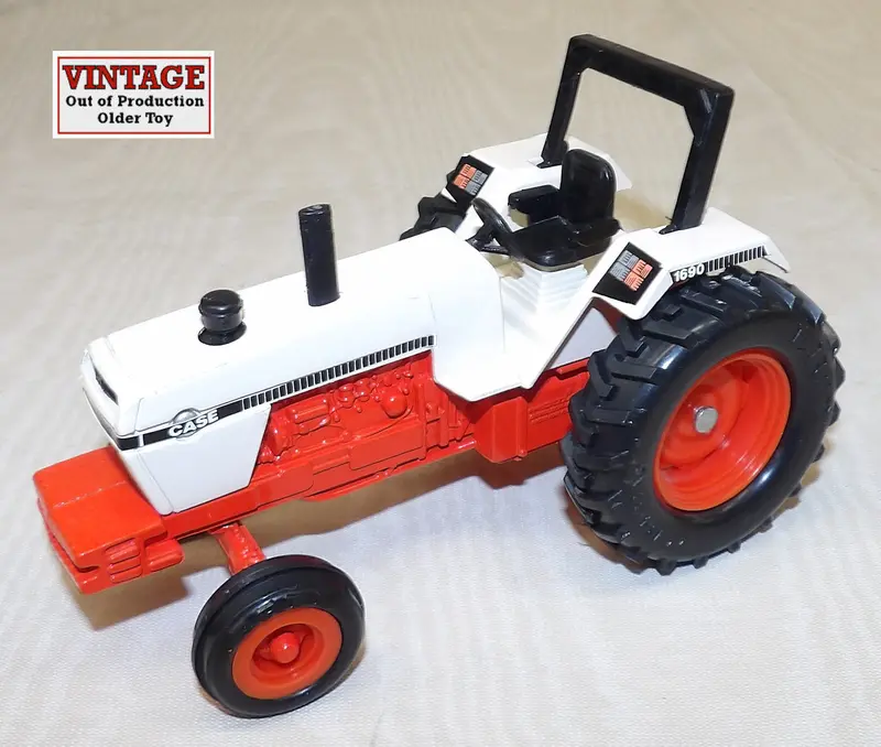 1/32 Scale #1787EO-1 Case 1690 Tractor with ROPS – Muffler Defective, Unboxed, As-Is