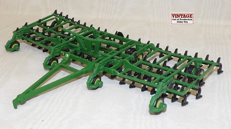 1/64 Scale John Deere 2200 Field Cultivator – Unboxed, As-Is