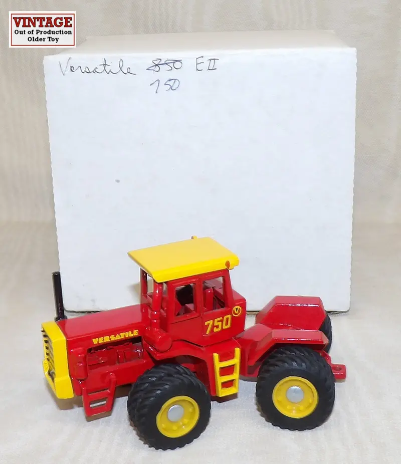 1/64 Scale Versatile 750 4WD Tractor with Dual Rear Wheels – Custom-Built Unit