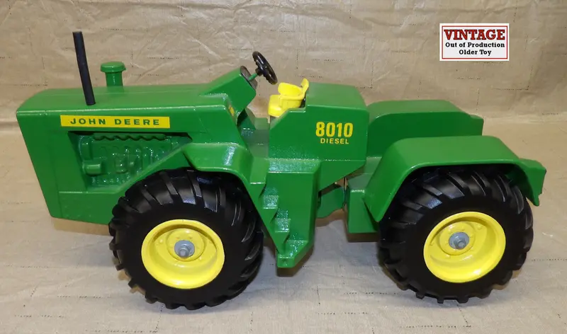 1:16 Custom John Deere 8010 4WD Tractor – Singles Setup, As-Is