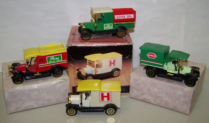 1:43 Classic American Truck Collection – Four-Piece Die-Cast Set (#501504)
