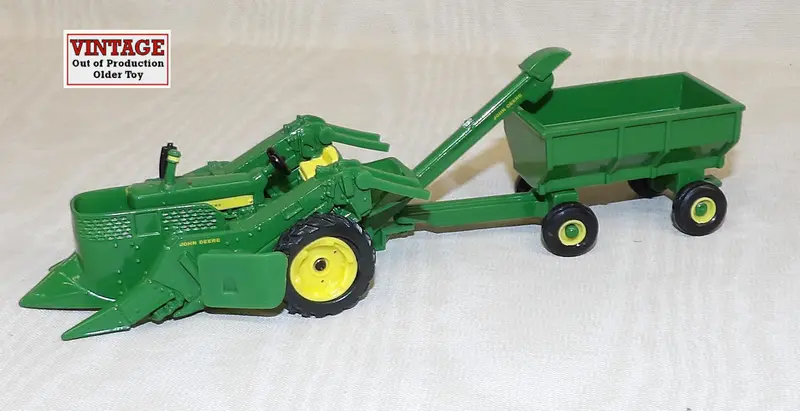 #15086 1/64 John Deere 630 Tractor with Mounted Corn Picker & Flarebox Wagon – No Packaging, Sold As-Is