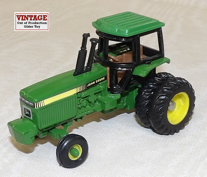 #5606 1/64 John Deere 4455 4WD Tractor with Dual Rear Wheels – No Packaging, Sold As-Is
