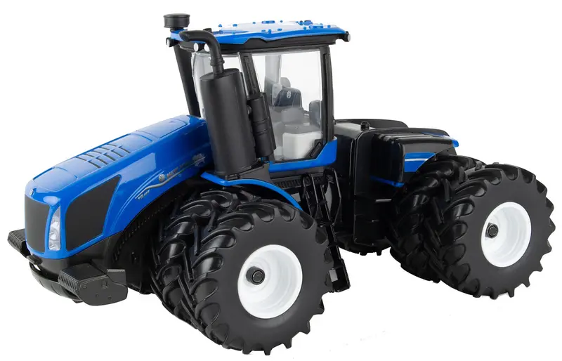 61007 1/32 Scale New Holland T9.655 4WD Tractor with Dual Rear Tires