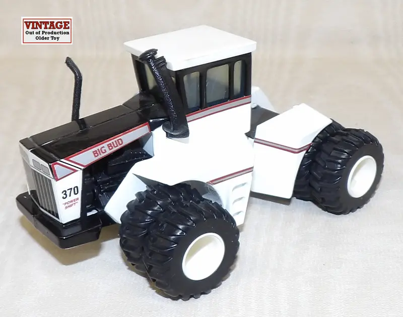 Big Bud 370 4WD Tractor (1:64) – Dual Rear Wheels, Opened Packaging, Farm Series