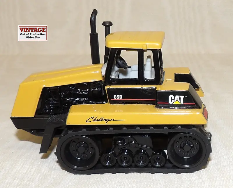 Cat Challenger 85D Tractor (1:64) – Unboxed, Sold As-Is