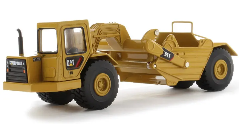 Caterpillar 611 Wheel Tractor Scraper – 1:64 Scale Construction Equipment Model