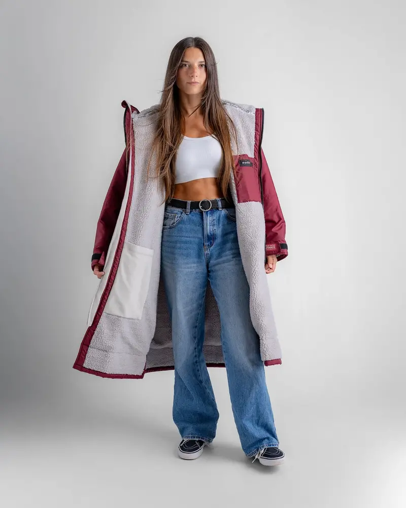 Dryrobe Advance Long-Sleeve Changing Robe – Burgundy & Grey