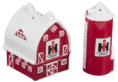 IH Farmall Barn and Silo Salt and Pepper Shakers – Vintage-Inspired Kitchen Duo