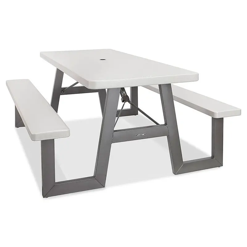 Portable Folding Picnic Table – Easy-Carry Design