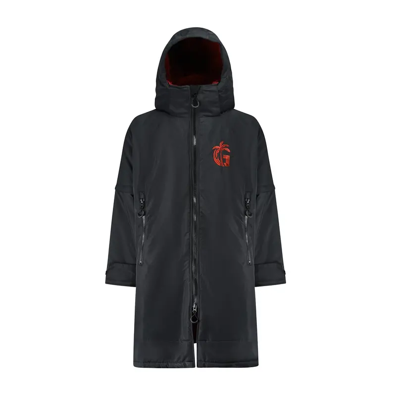 Sports-Cape in Black and Burgundy