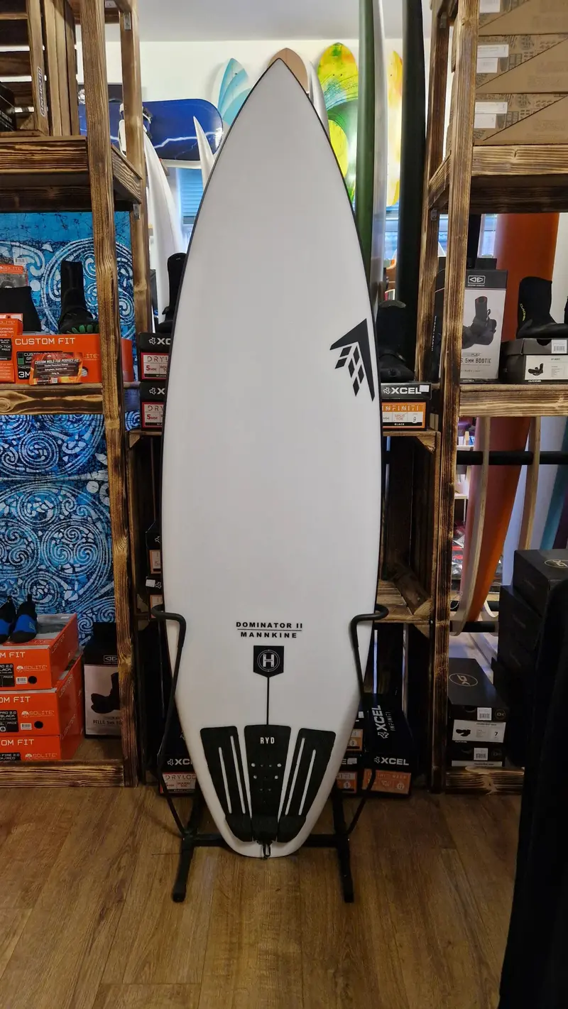 Used Firewire Dominator II 5’8″ Mannkine Surfboard with FCS-II Fin System