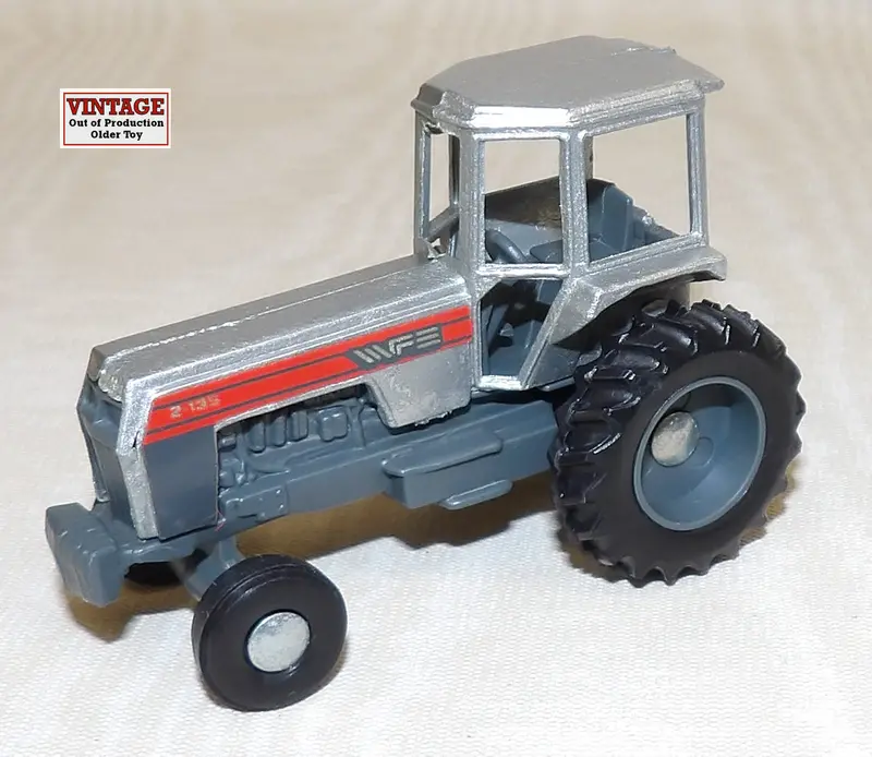 White Field Boss 2-135 Tractor – 1:64 Scale, Unpackaged & As-Is #FT0404