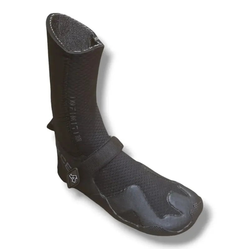 Xcel Infiniti 5mm Round-Toe Wetsuit Boots – Black